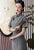 Schickes, halblanges, knielanges Cheongsam-Karo-Chinesisches Kleid